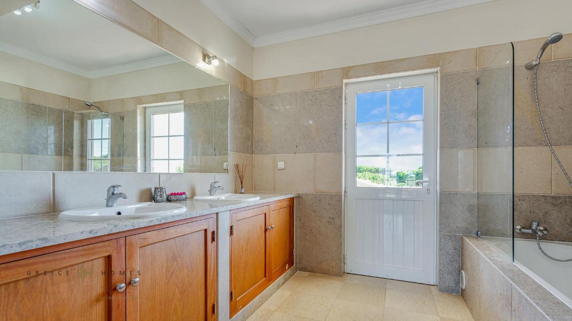 Luxuosa Moradia V5 Em Quarteira - Greice Homes Екстериор снимка