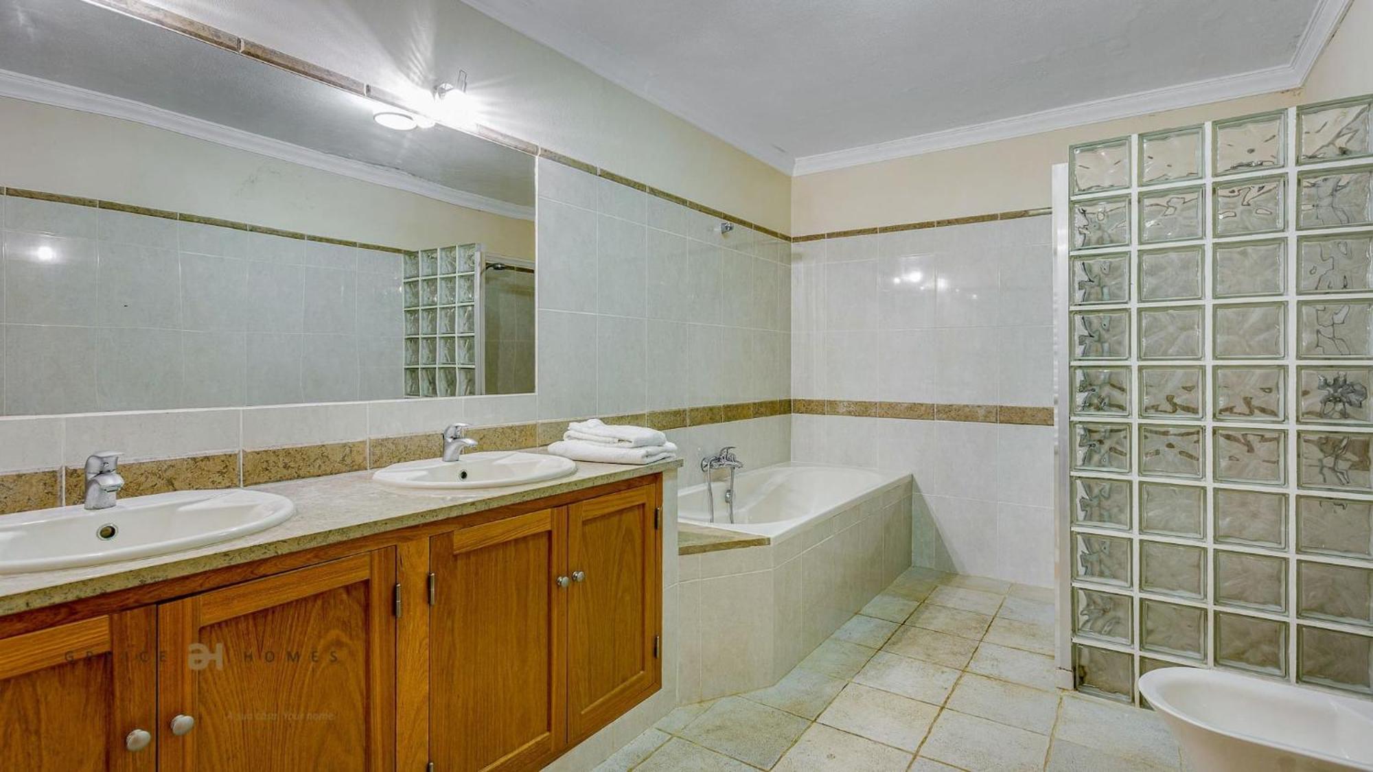 Luxuosa Moradia V5 Em Quarteira - Greice Homes Екстериор снимка